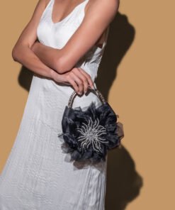 AMIRA CLUTCH