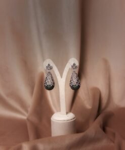 NAFEESAH EARRINGS