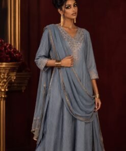 Alternative view of GRIS SET
