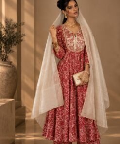 Alternative view of LUXURY RED