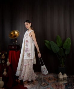 Alternative view of INDIAN ROSES