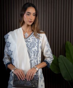 Alternative view of LUXURY ONE