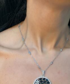 Alternative view of ROSE NOIR